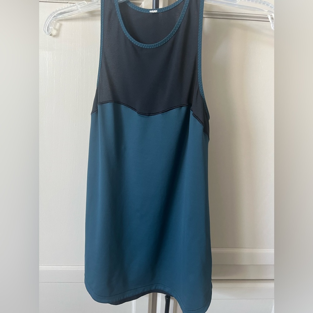 025 LuLuLemon Right Round Tank